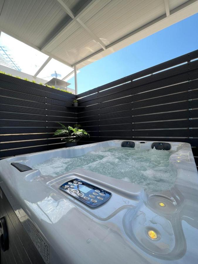 Loft Spa Greece - Enjoy Our Jacuzzi Kalamáta Kültér fotó