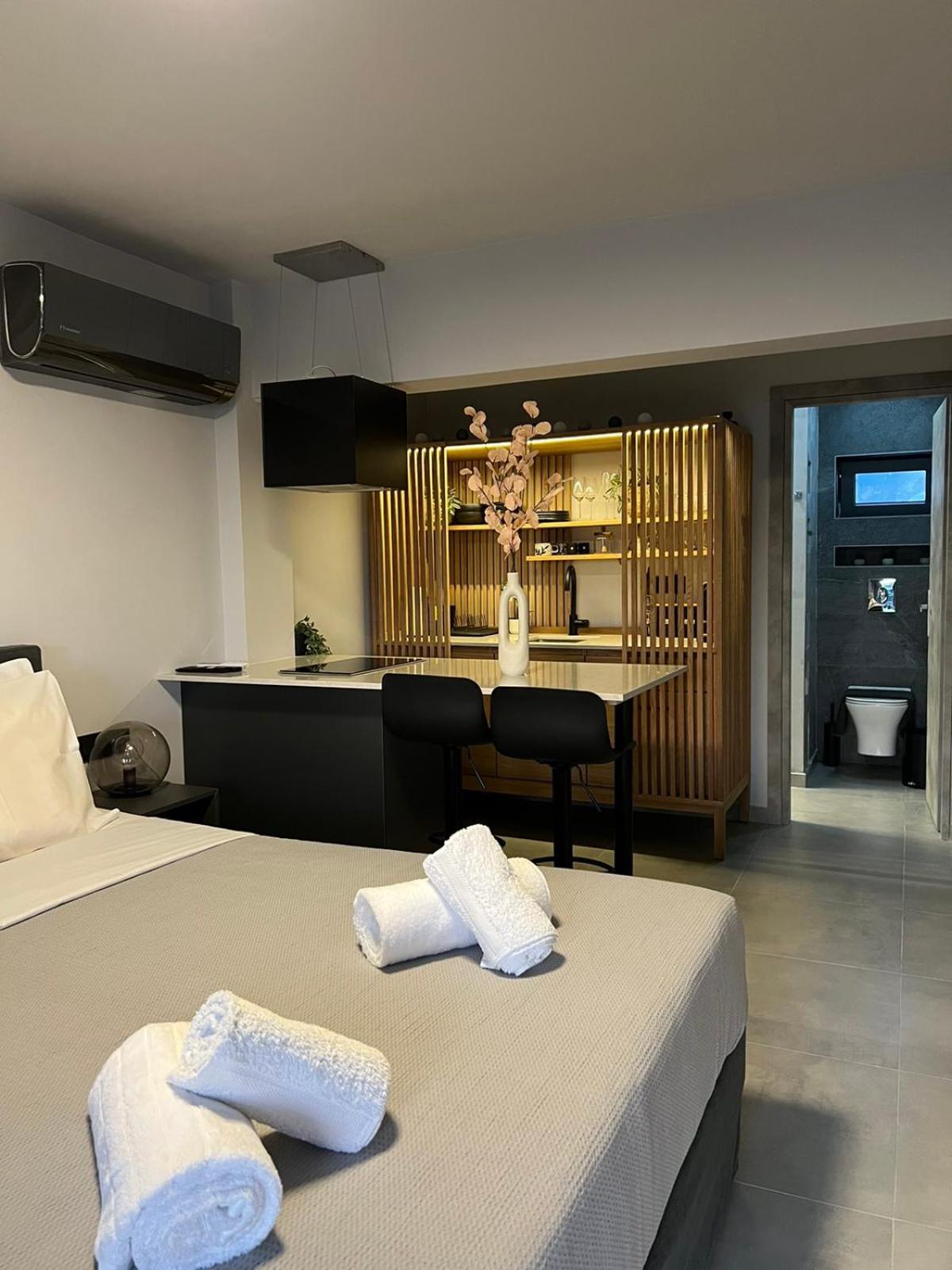 Loft Spa Greece - Enjoy Our Jacuzzi Kalamáta Kültér fotó