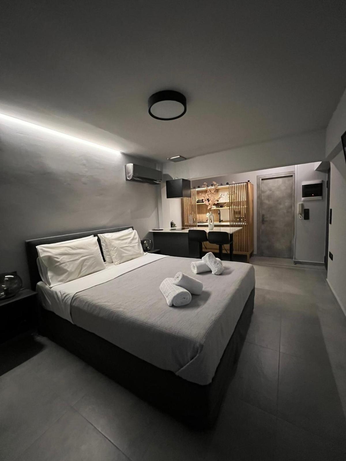 Loft Spa Greece - Enjoy Our Jacuzzi Kalamáta Kültér fotó